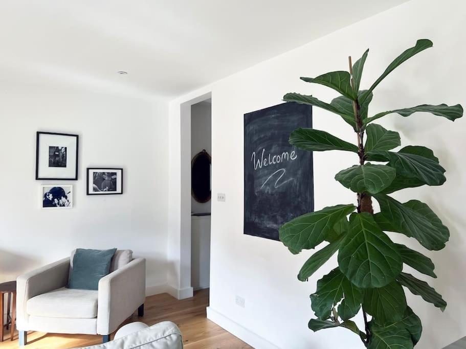 Poets Rest, Free Parking, Ev Socket Fees Apply Walk To Beach Brighton ภายนอก รูปภาพ