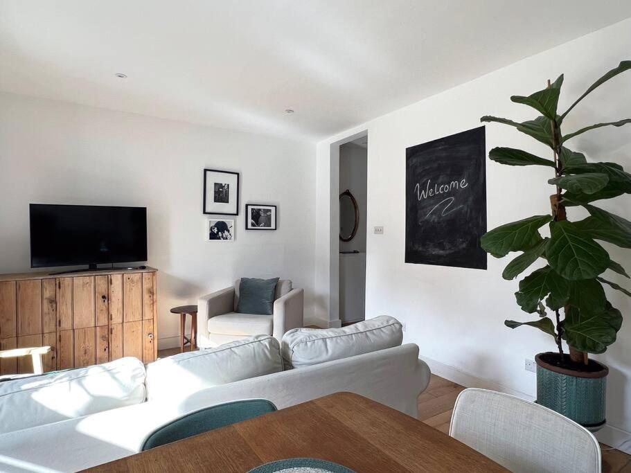 Poets Rest, Free Parking, Ev Socket Fees Apply Walk To Beach Brighton ภายนอก รูปภาพ